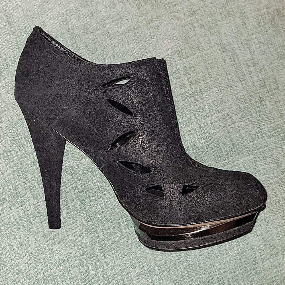Velvet Angels Leather Booties, Black, size 39